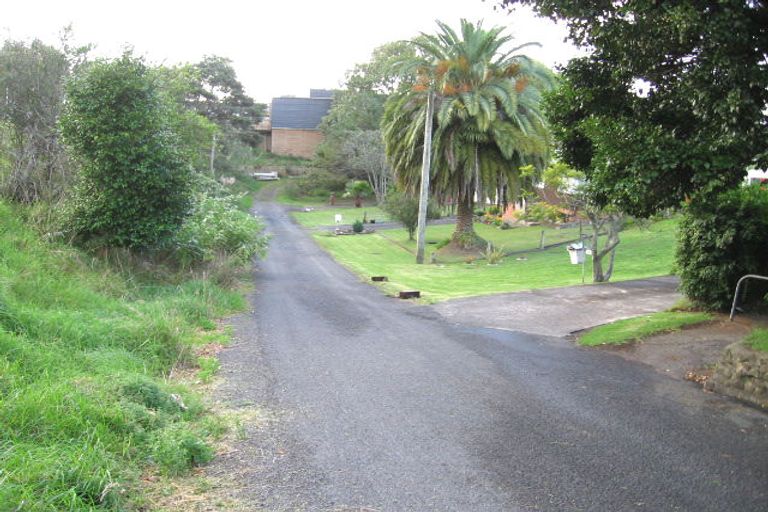 Photo of property in 16 Triangle Road, Massey, Auckland, 0614