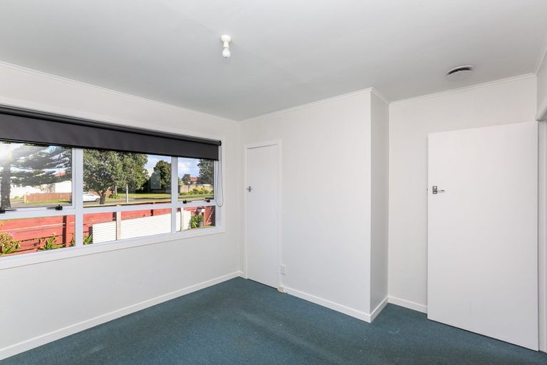 Photo of property in 136 Broadway, Waitara, 4320
