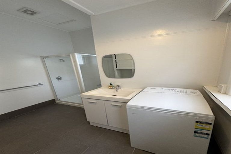 Photo of property in 355 The Terrace, Te Aro, Wellington, 6011