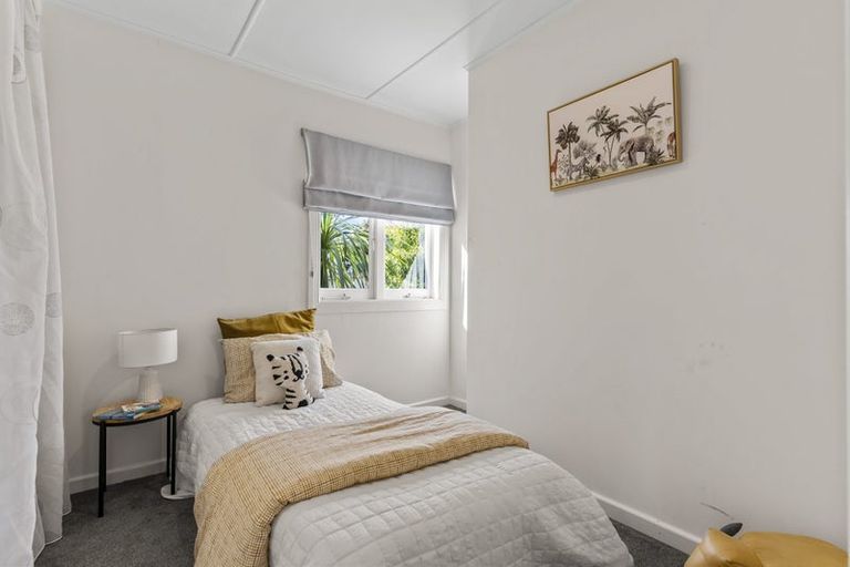 Photo of property in 20 Tiri Road, Manly, Whangaparaoa, 0930