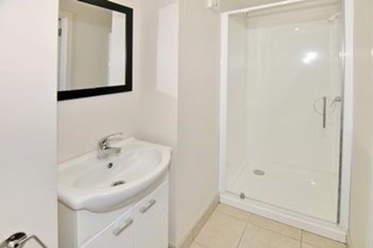 Photo of property in 18a Franklyn Road, Tawa, Wellington, 5028