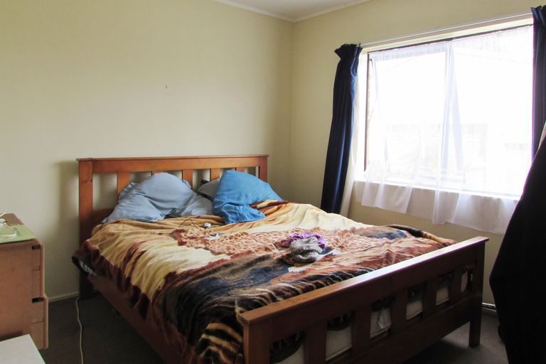 Photo of property in 2/24 Cosgrave Road, Papakura, 2110