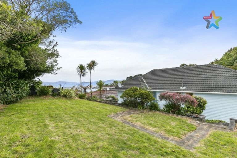 Photo of property in 40 Dowse Drive, Maungaraki, Lower Hutt, 5010