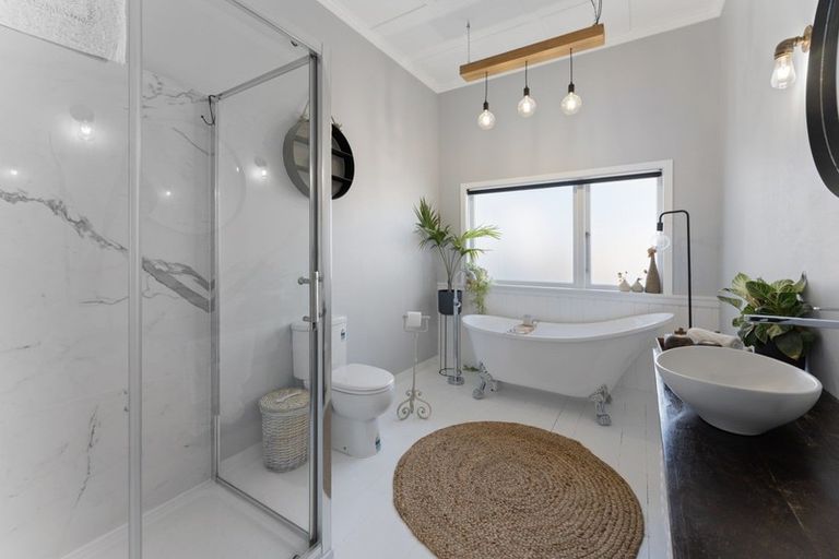 Photo of property in 32 Brookes Street, Inglewood, 4330