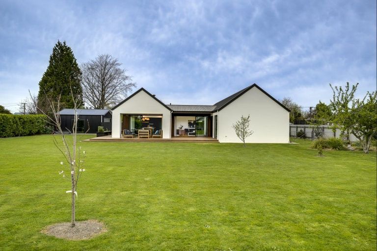 Photo of property in 39 Jervois Road, Jervoistown, Napier, 4112