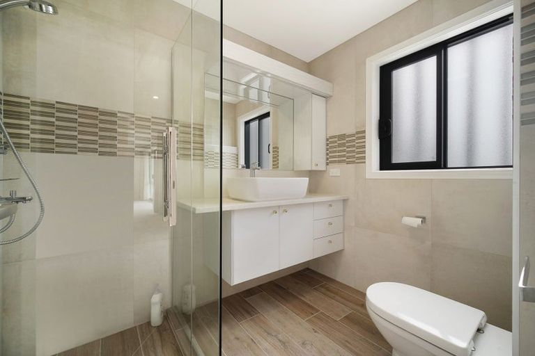 Photo of property in 5 Awakirihi Close, Shamrock Park, Auckland, 2016