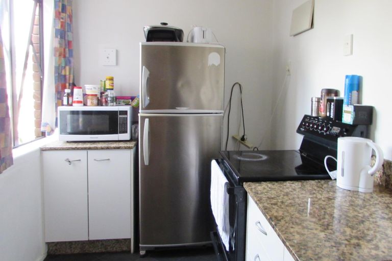 Photo of property in 2/24 Cosgrave Road, Papakura, 2110