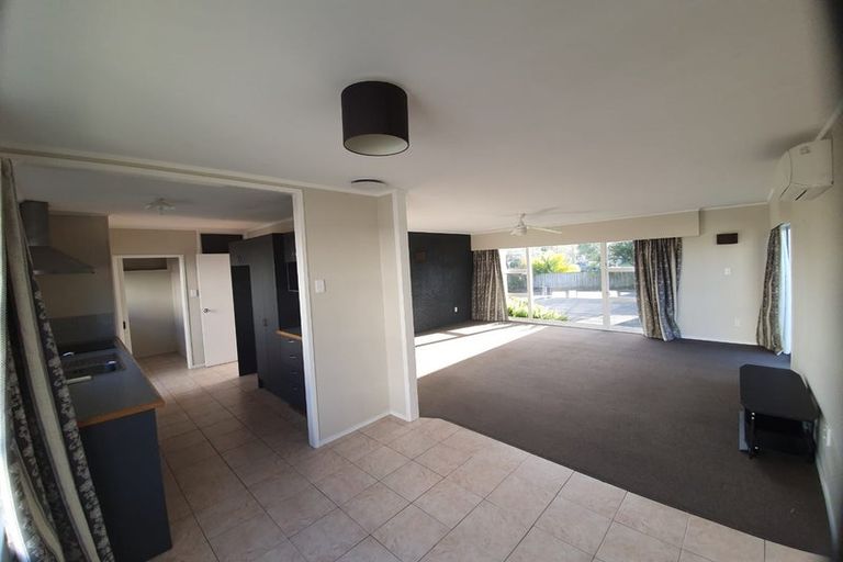 Photo of property in 5 Okataina Street, Pakuranga Heights, Auckland, 2010