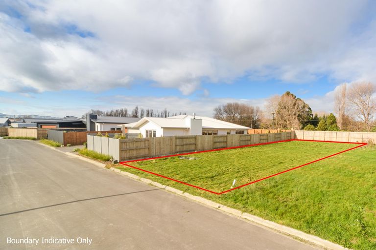 Photo of property in 18 Serenity Crescent, Kelvin Grove, Palmerston North, 4414