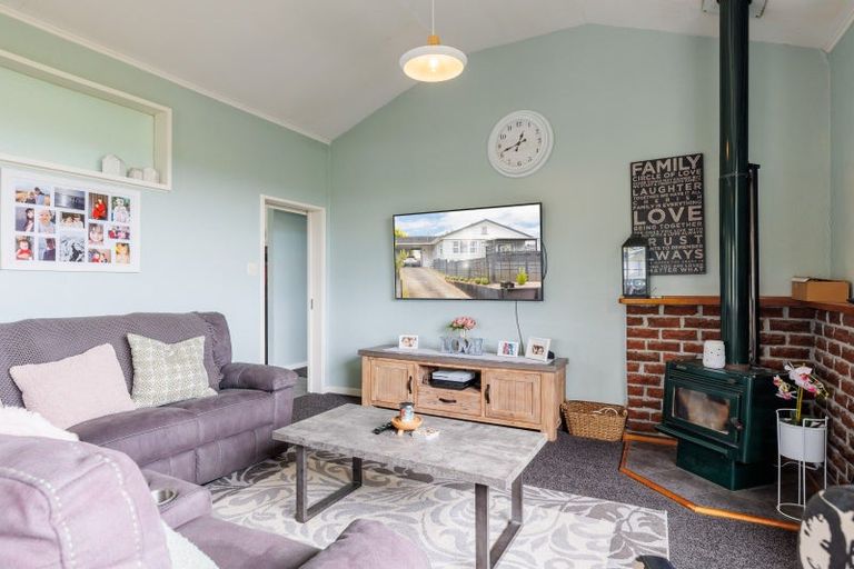 Photo of property in 2 Davidson Crescent, Pahiatua, 4910