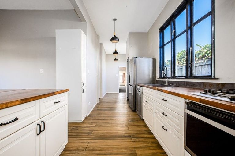 Photo of property in 15 Connaught Terrace, Brooklyn, Wellington, 6021