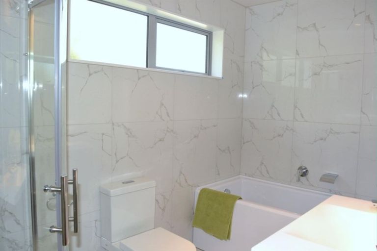 Photo of property in 224a Hill Road, The Gardens, Auckland, 2105