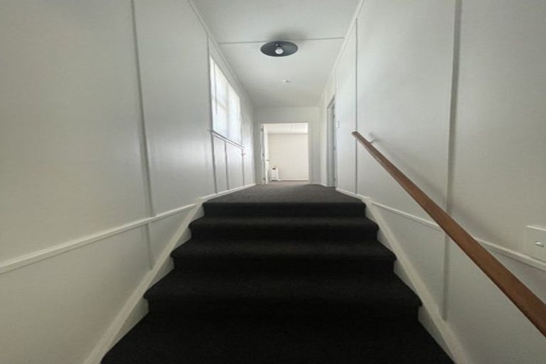 Photo of property in 5 Birdie Place, Red Beach, 0932