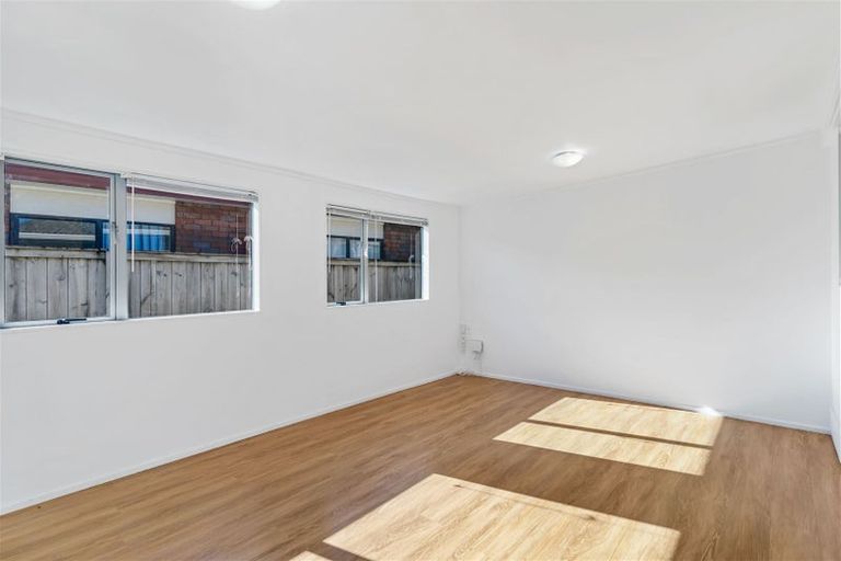 Photo of property in 1/330 Bucklands Beach Road, Bucklands Beach, Auckland, 2012
