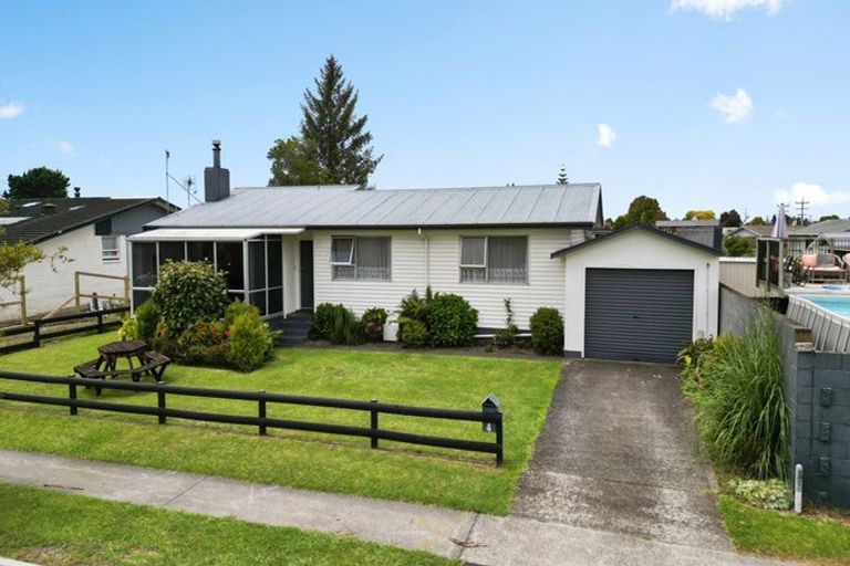 Photo of property in 4 Totara Drive, St Andrews, Hamilton, 3200
