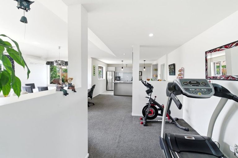 Photo of property in 15 Cridland Place, Halswell, Christchurch, 8025