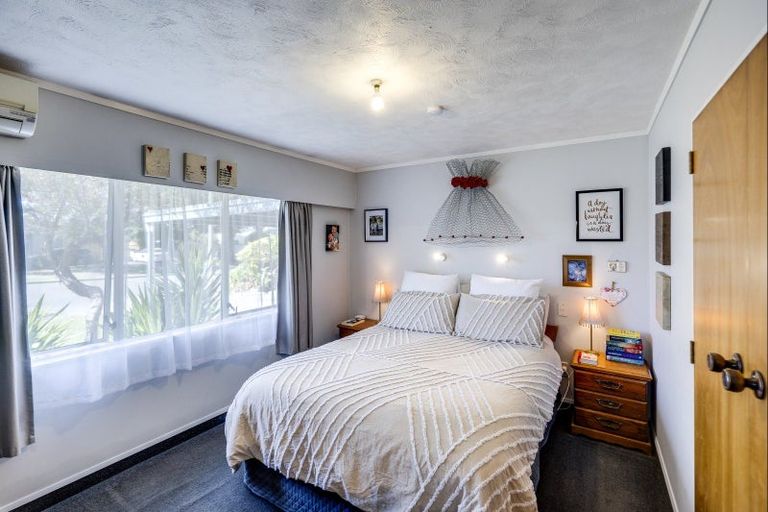 Photo of property in 13 Clement Place, Greenmeadows, Napier, 4112