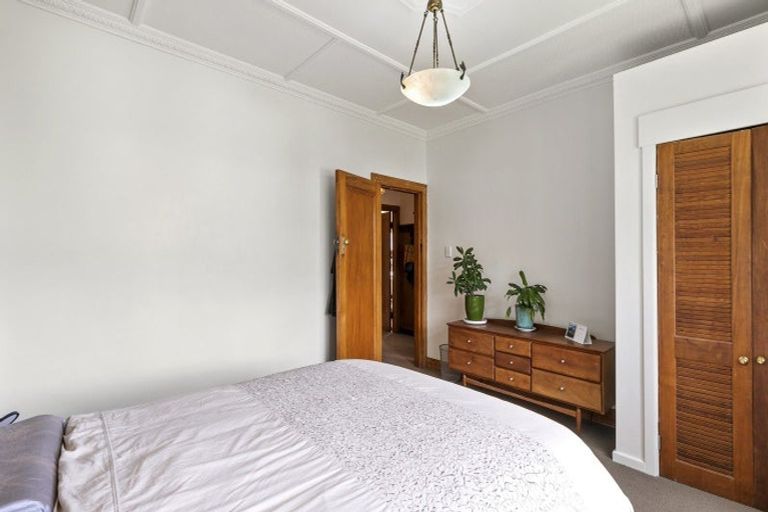 Photo of property in 133 Newlands Road, Newlands, Wellington, 6037