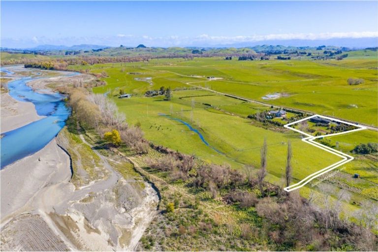 Photo of property in 40 River Road, Otane, Waipawa, 4271