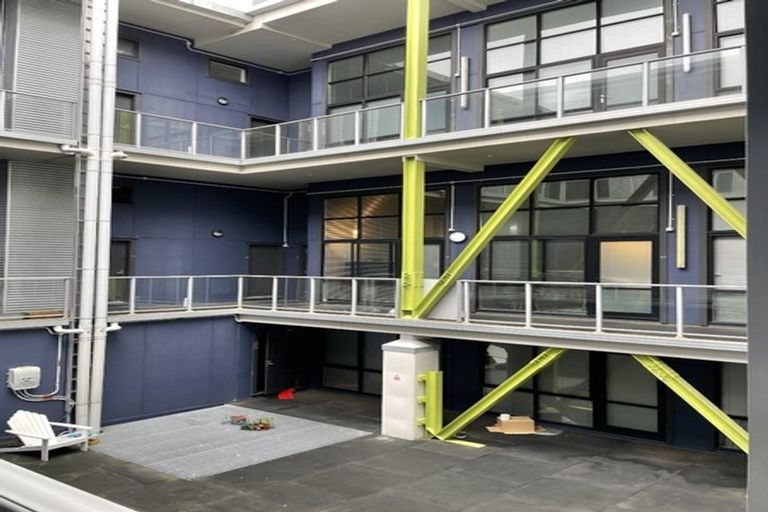 Photo of property in Urbane Apartments, 27/29 Webb Street, Mount Cook, Wellington, 6011