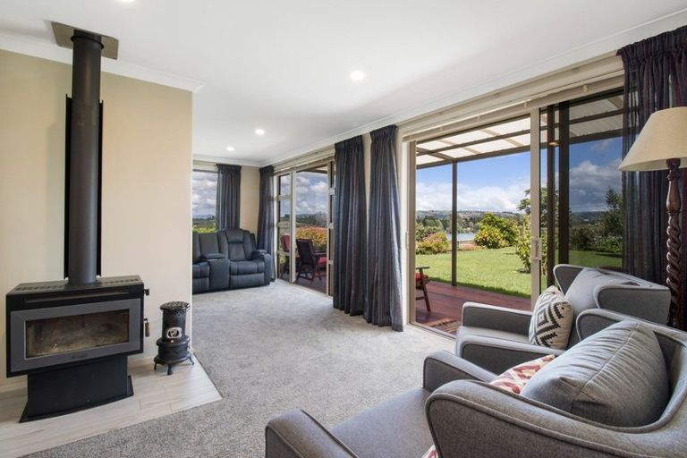 Photo of property in 16 Vantage Place, Omokoroa, 3114