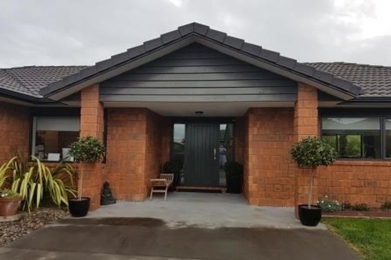 Photo of property in 14 Cole Thomas Place, Huntington, Hamilton, 3210