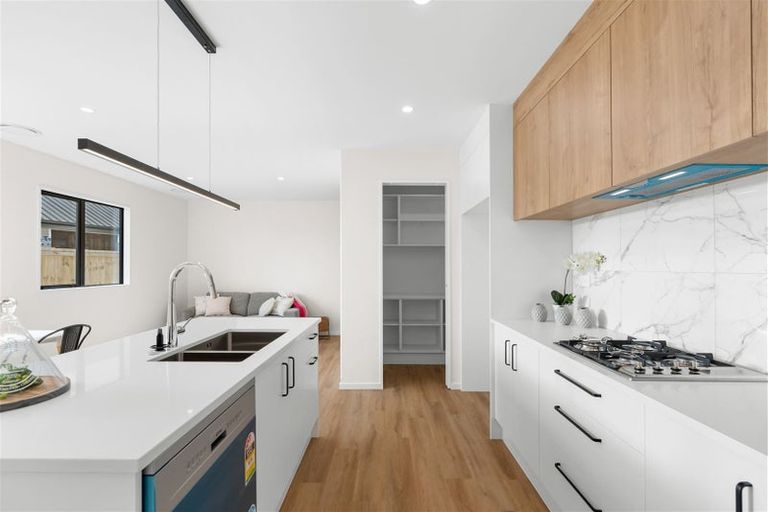 Photo of property in 6 Cabbage Close, Halswell, Christchurch, 8025