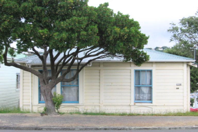 Photo of property in 254 Rintoul Street, Berhampore, Wellington, 6023