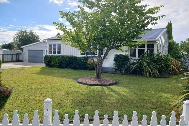 Photo of property in 5 Mansford Place, West End, Palmerston North, 4412