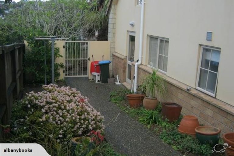 Photo of property in 30 St Clair Place, Browns Bay, Auckland, 0630