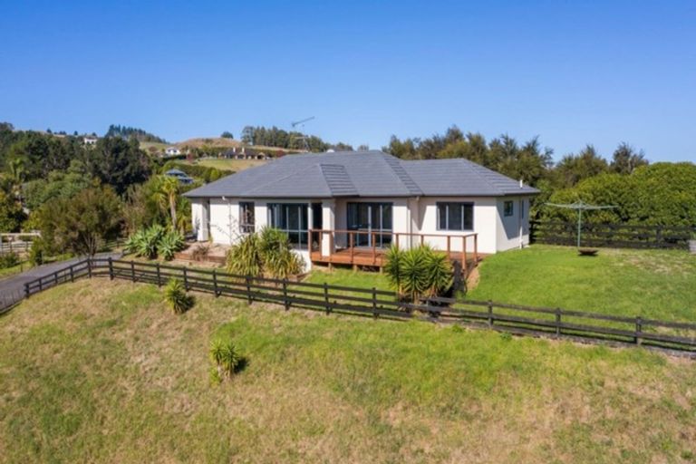 Photo of property in 461 Ponga Road, Opaheke, Papakura, 2584