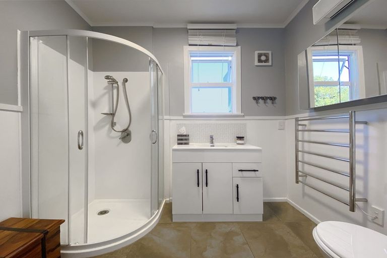 Photo of property in 7 Petane Road, Bay View, Napier, 4104