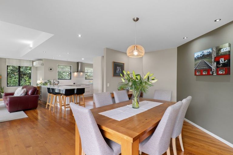 Photo of property in 32 Hyndhope Road, Kennedys Bush, Christchurch, 8025