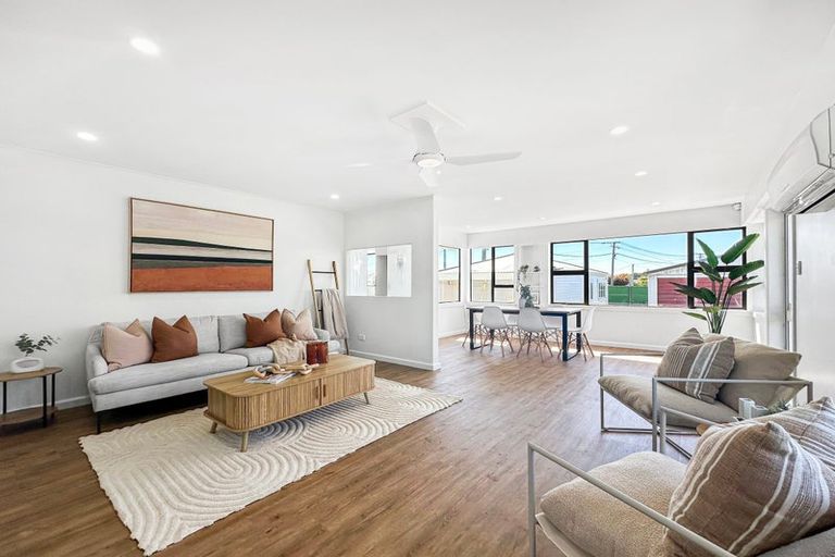 Photo of property in 77 Hargood Street, Woolston, Christchurch, 8062