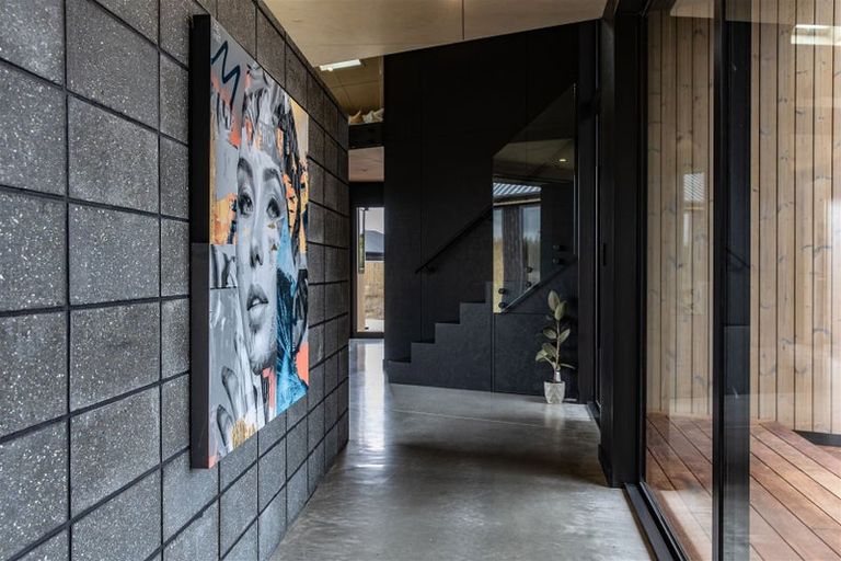 Photo of property in 82 Queens Avenue, Waikuku Beach, 7402