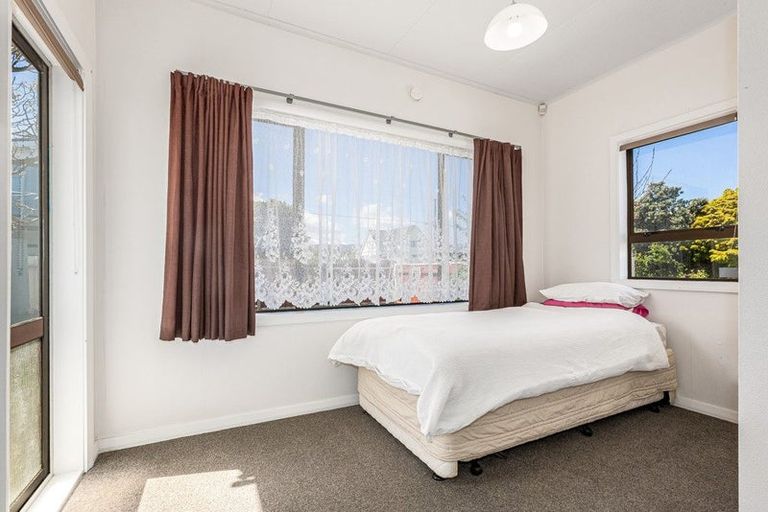 Photo of property in 3 Toru Road, Paraparaumu Beach, Paraparaumu, 5032