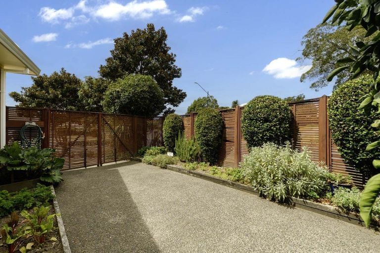 Photo of property in 1 Glenrowan Rise, Bethlehem, Tauranga, 3110