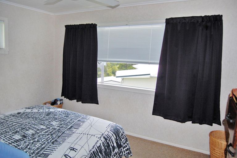 Photo of property in 2 Hastie Lane, Kaiwaka, 0573