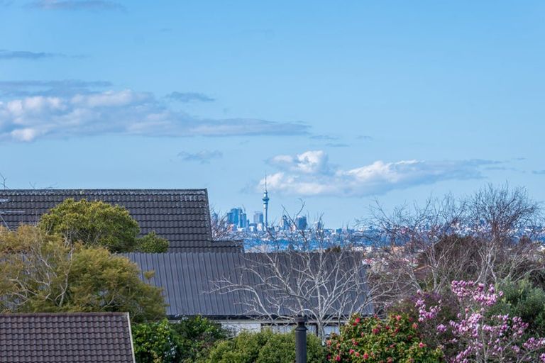 Photo of property in 176 Sturges Road, Henderson, Auckland, 0612