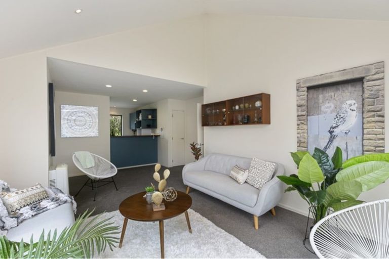 Photo of property in 2 Samuel Parnell Road, Karori, Wellington, 6012
