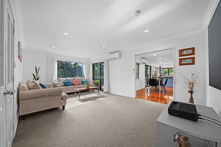 Photo of property in 4 Janome Place, Bucklands Beach, Auckland, 2014