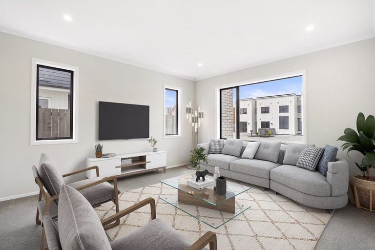 Photo of property in 18 Oyster Drive, Whenuapai, Auckland, 0618