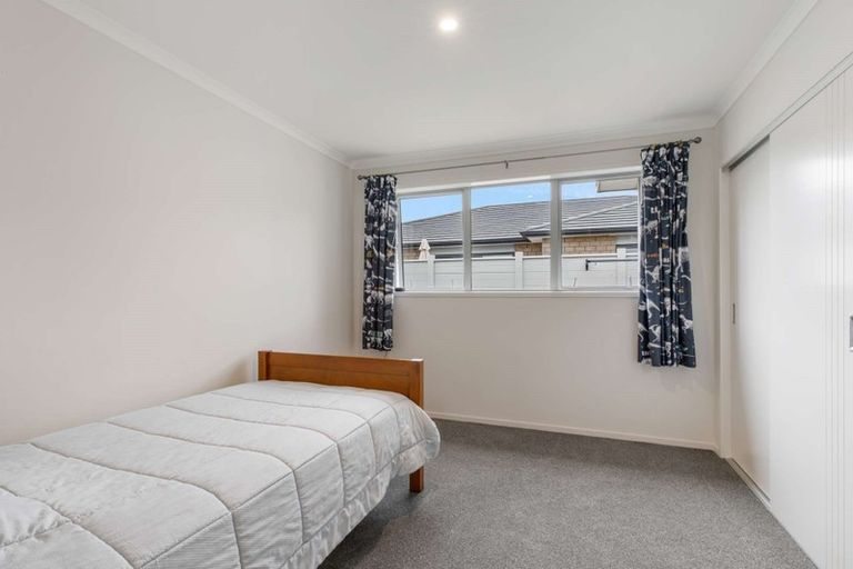 Photo of property in 49 Couldrey Crescent, Red Beach, 0932