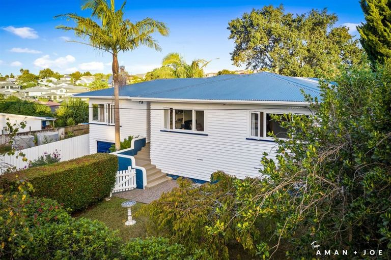 Photo of property in 106 Seabrook Avenue, New Lynn, Auckland, 0600