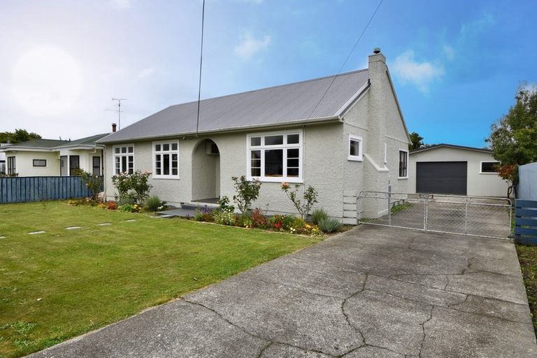 Photo of property in 4 Mckenzie Terrace, Carterton, 5713