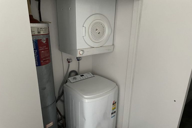 Photo of property in 8/241 Hinemoa Street, Birkenhead, Auckland, 0626