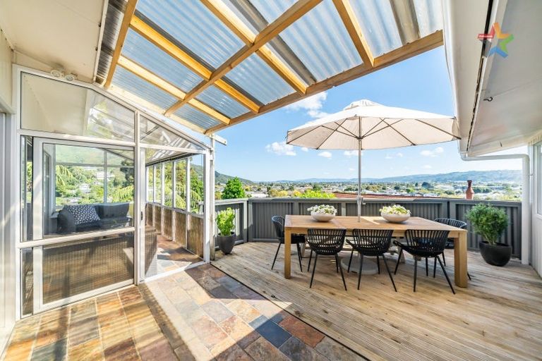 Photo of property in 8 Summit Road, Fairfield, Lower Hutt, 5011