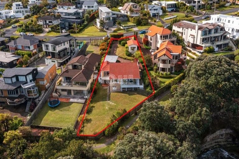 Photo of property in 5 Churchill Road, Murrays Bay, Auckland, 0630