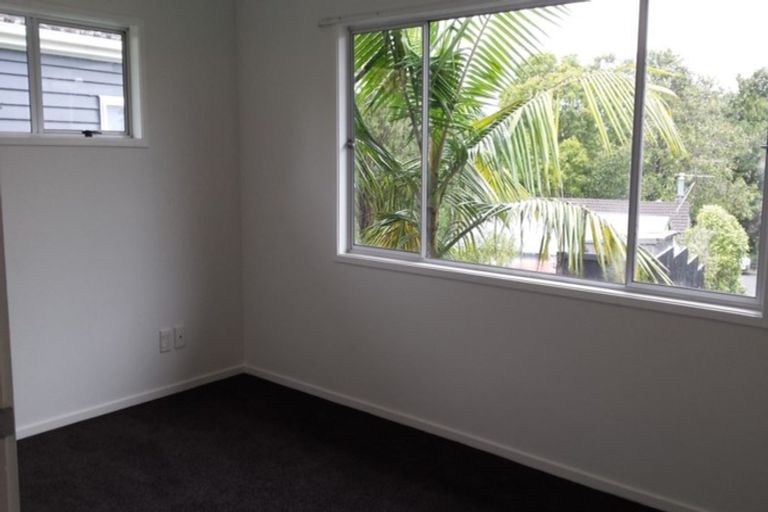 Photo of property in 27 Park Hill Road, Birkenhead, Auckland, 0626