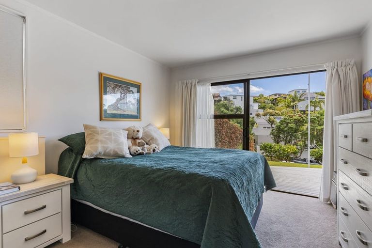 Photo of property in 5 Honeysuckle Lane, Mairangi Bay, Auckland, 0630